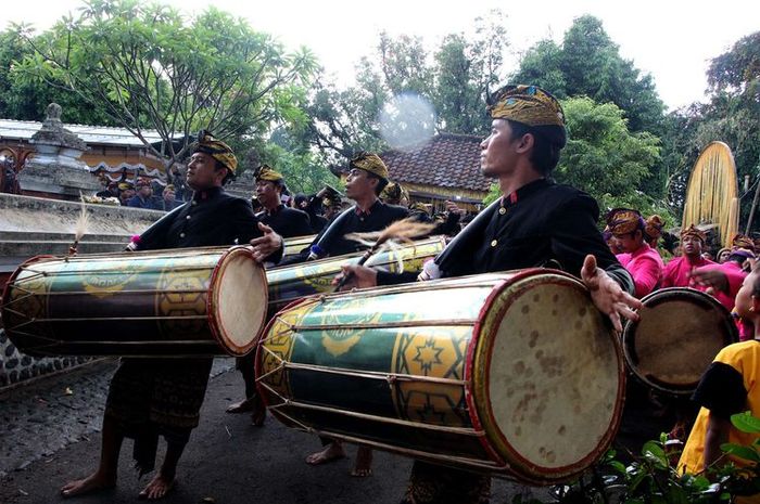 Memahami Membranophone Pengertian Contoh Dan Cara Memainkannya