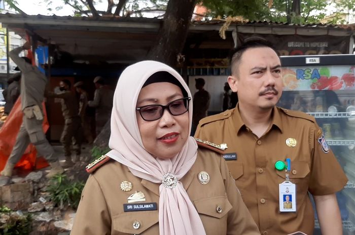 Distan Makassar Selamatkan Aset Rp1 2 Miliar Bongkar Bangunan Liar Di