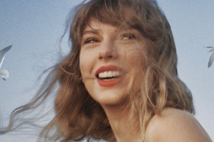 Makna Lagu Back To December – Taylor Swift, Penyesalan untuk Mantan Terindah!