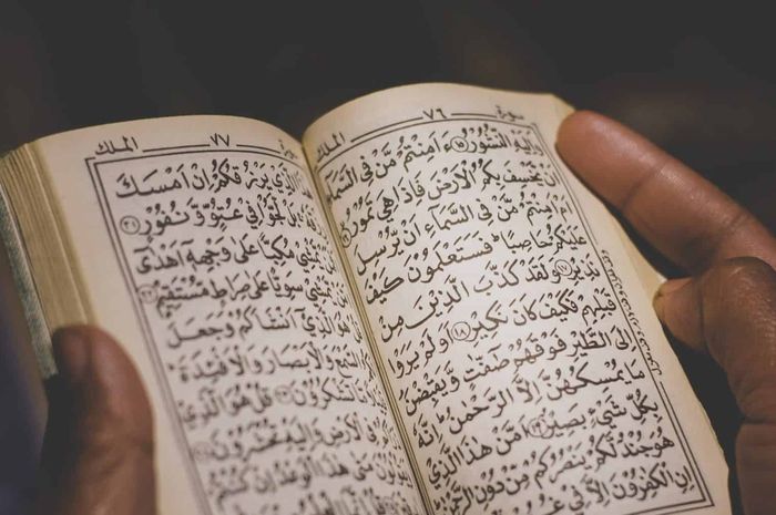 Hukum Tajwid Surat Al-Isra Ayat 32, Lengkap Dengan Arab, Latin, Dan ...