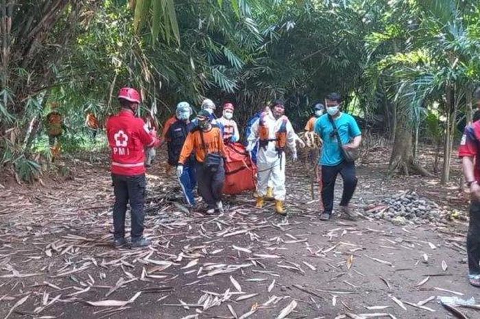 Seorang Pria Temukan Mayat Saat Memancing Di Sungai Bengawan Solo Sonoraid 7258