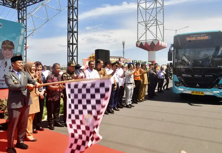Bus Trans Sulsel Diresmikan, Gubernur Targetkan Ekspansi ke Seluruh Wilayah Sulsel