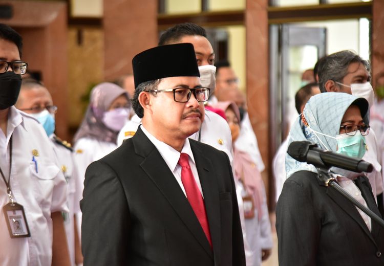 Resmi! Wali Kota Lantik Ikhsan Jadi Sekda Kota Surabaya
