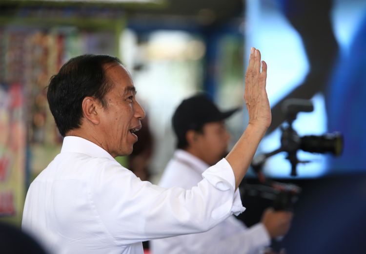 Presiden Jokowi Perintahkan Menteri PUPR Bangun Stadion di Makassar Tahun Ini