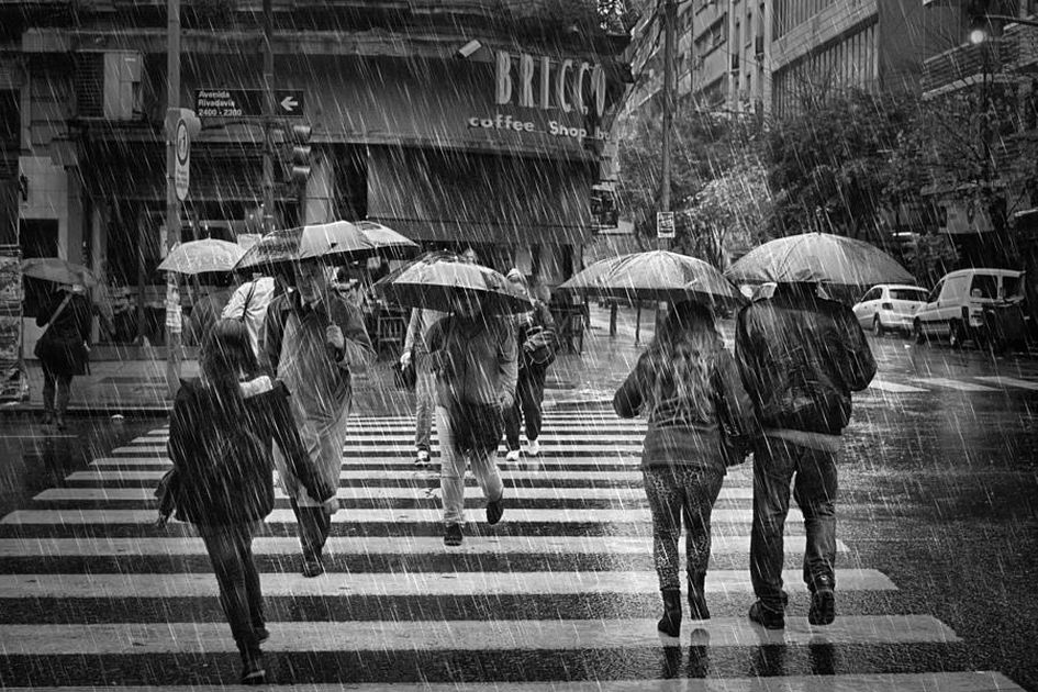 Serem Banget, Ternyata Mimpi Tentang Hujan Bisa Jadi Pertanda Untuk Sang Pemimpi