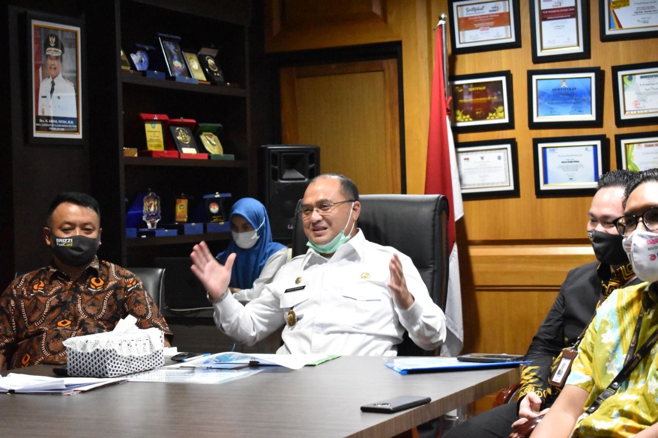 Gubernur Erzaldi Rosman