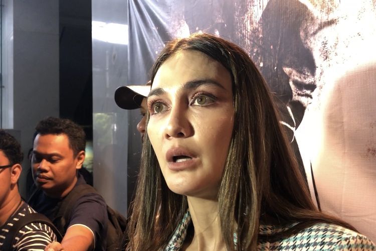 Artis peran dan presenter, Luna Maya