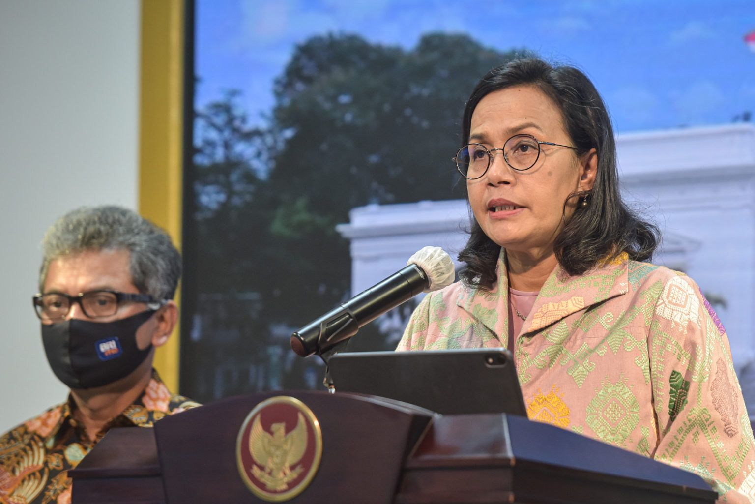 Menkeu saat memberikan keterangan usai mengikuti rapat di Kantor Presiden, Provinsi DKI Jakarta, Rabu (24/06/2020)