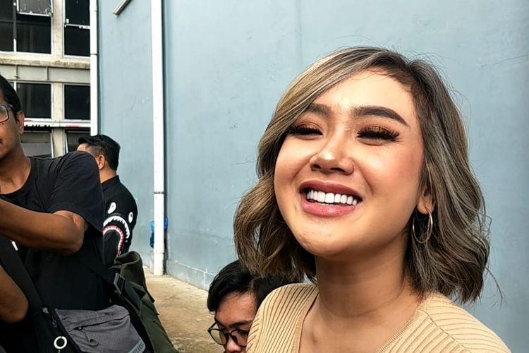 Penyanyi dangdut Cita Citata