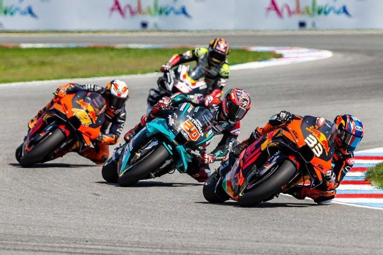 Pebalap Red Bull KTM Factory Racing Brad Binder sukses meraih juara pada MotoGP Ceko 2020 (KTM Images/Polarity Photo)  