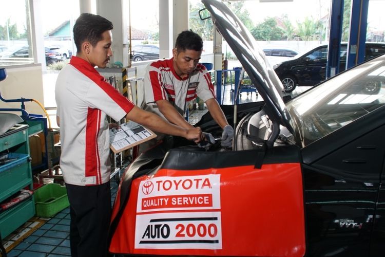 Ilustrasi servis mobil di dealer Auto2000 (Auto2000)  