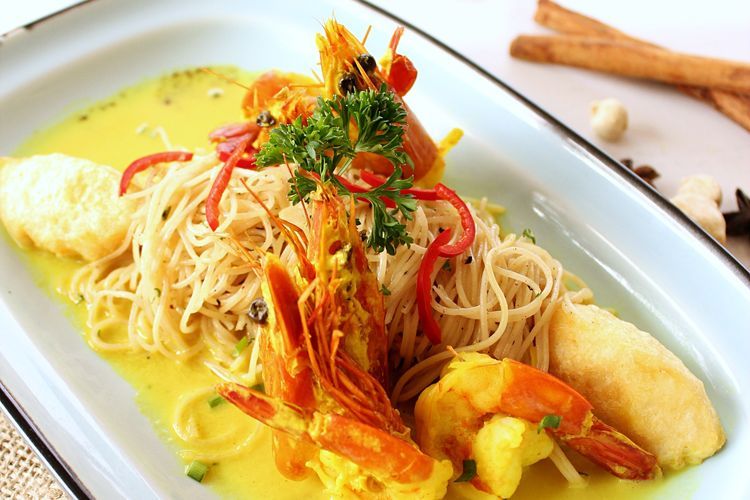 Prawn Capellini with Laksa Broth, Sajian Pasta Dengan Bumbu Nusantara