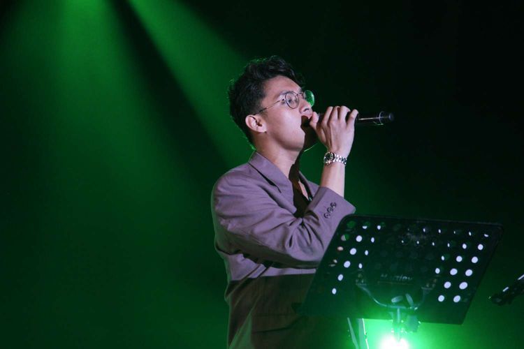 Artis Ardhito Pramono tampil di Java Jazz Festival 2020 yang digelar di JIExpo, Kemayoran, Jakarta Pusat, Minggu(1/3/2020) Ardhito Pramono mebawakan lagu Imagine  