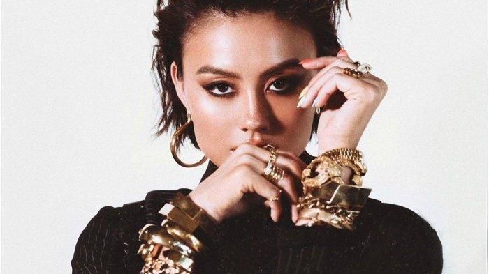 Agnez Mo Kembali Bikin Fans Bangga Setelah Masuk Nominasi MTV EMA 2020 