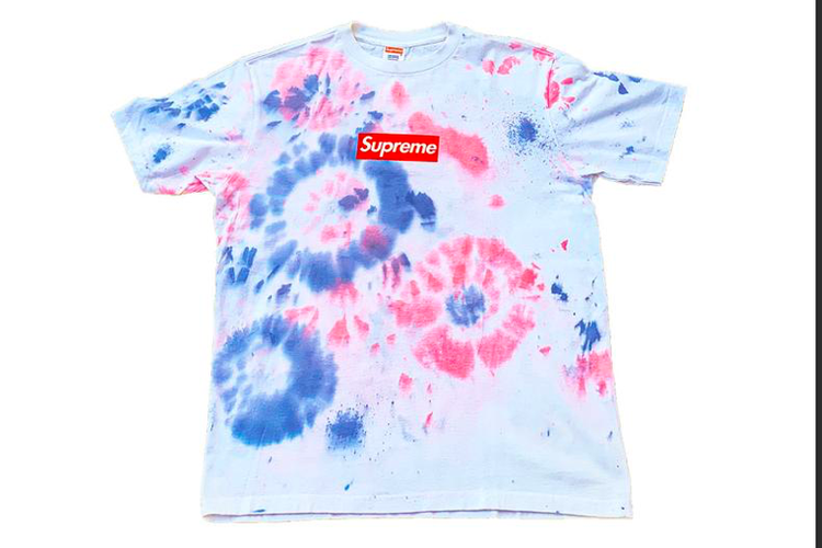 Kaos Supreme Tie-Dye Box Logo berhasil dijual seharga Rp 777 juta. 