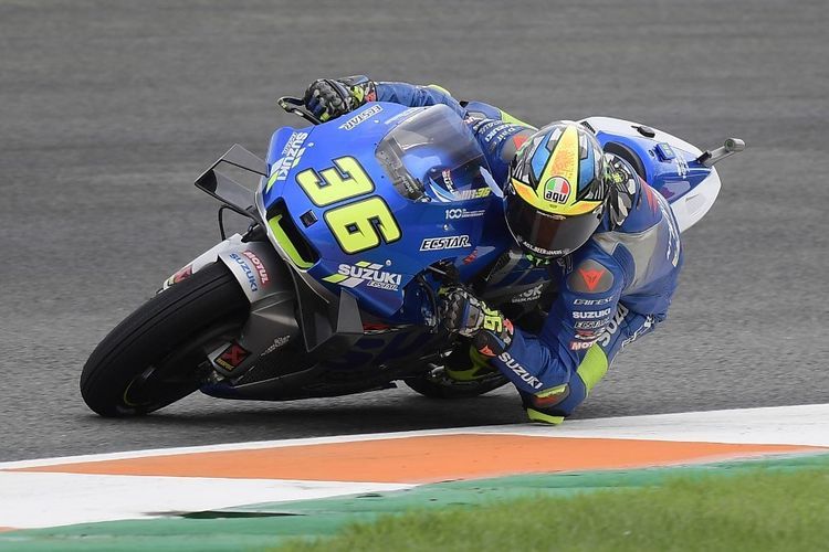 Joan Mir saat berlaga di MotoGP Eropa.  (AFP/JOSE JORDAN)  