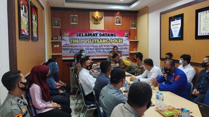 Tim Puslitbang (Pusat Penelitian dan Pengembangan) Mabes Polri yang dipimpin Kombes Pol Drs Yasirman mendatangi Polres Bangka dalam rangka melakukan penelitian tentang tata kelola sumber daya polri, dalam implementasi teknologi informasi dan komunikasi terpadu di wilayah Polres Bangka Polda Kepulauan Bangka Belitung.