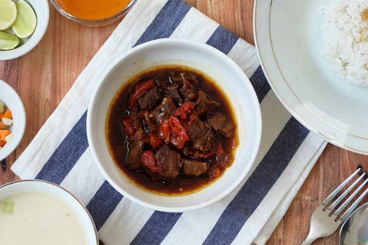 Cara Membuat Daging Sapi Masak Kecap Pedas Untuk Lauk Makan Keluarga