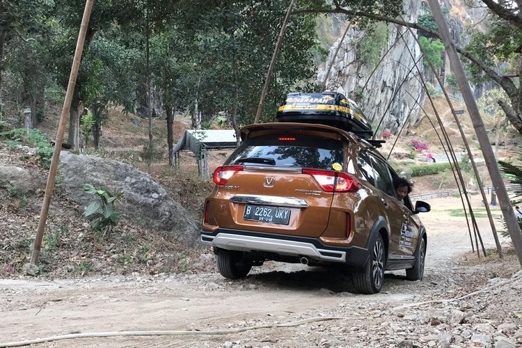 Bahaya Dan Mengancam Keselamatan Jangan Injak Rem Terus menerus Di 