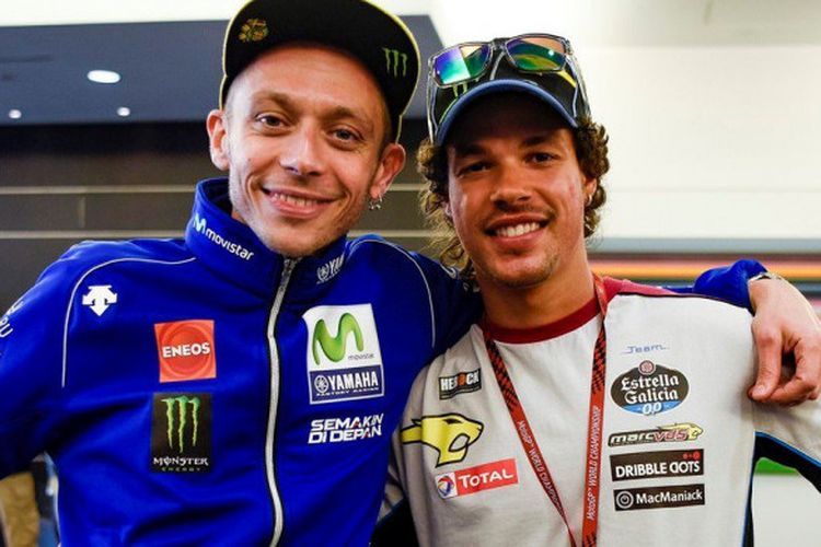 Valentino Rossi (kiri) dan Franco Morbidelli (kanan) (Automotonews.gr&rlm;)  