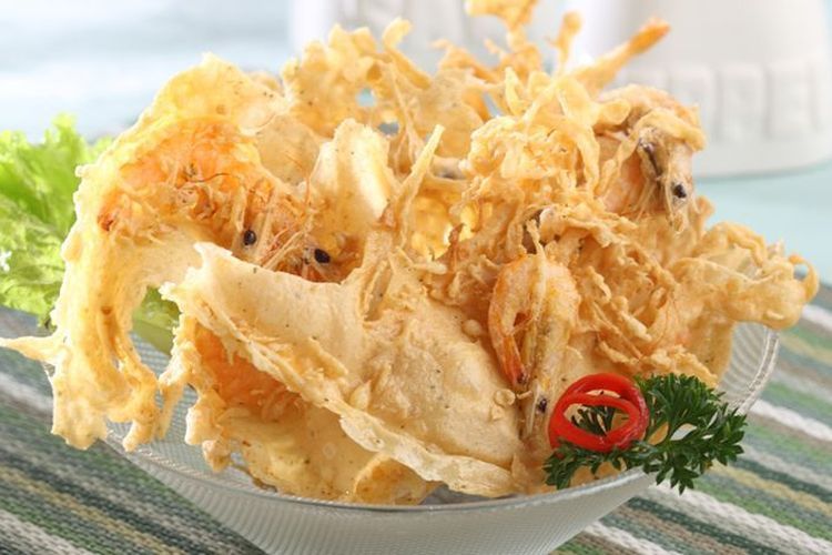 Peyek udang renyah.