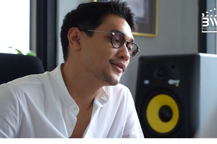 Afgansyah Reza tak pernah berpikir bahwa bernyanyi akan menjadi pekerjaannya.Sejak awal rekaman, ia hanya ingin bernyanyi tanpa pernah memikirkan untuk menjadikannya sebuah karier