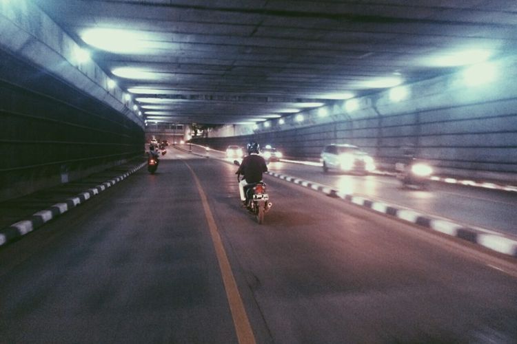 Marka jalan terowongan (Dictio Community)  