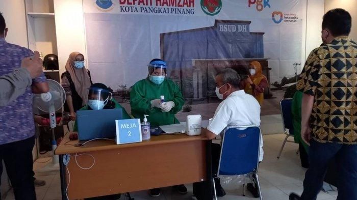 Wakil Walikota Pangkalpinang, Muhammad Sopian saat dilakukan pemeriksaan