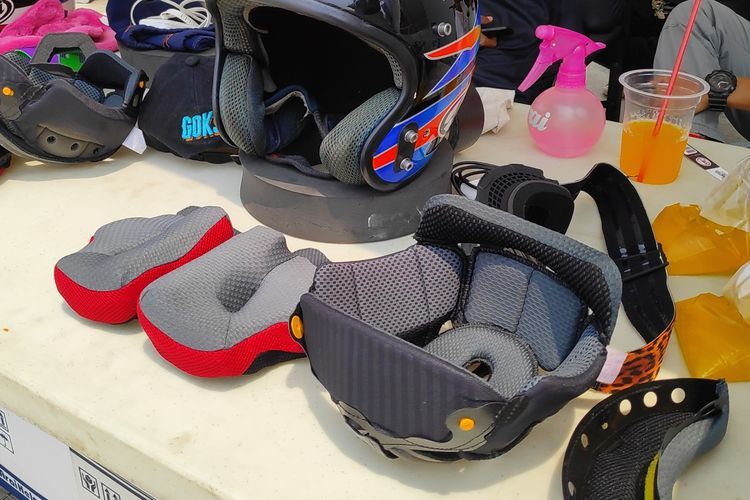 Busa helm juga bisa kadaluarsa. (Kompas.com/Setyo Adi)  