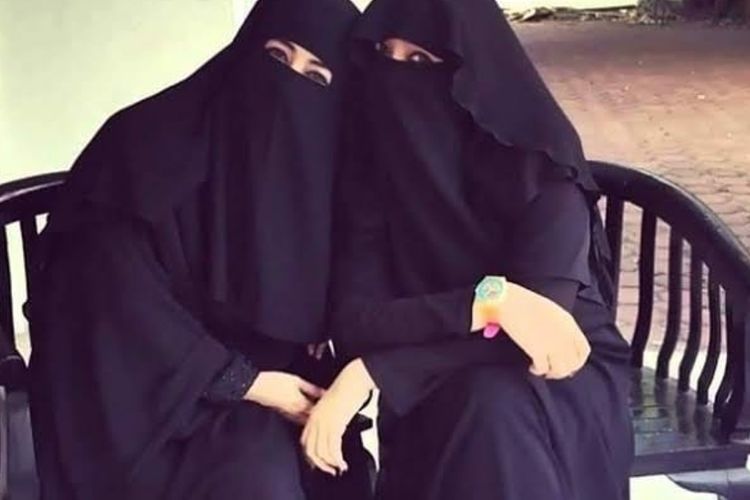 Umi Pipik dan Soraya Abdullah 