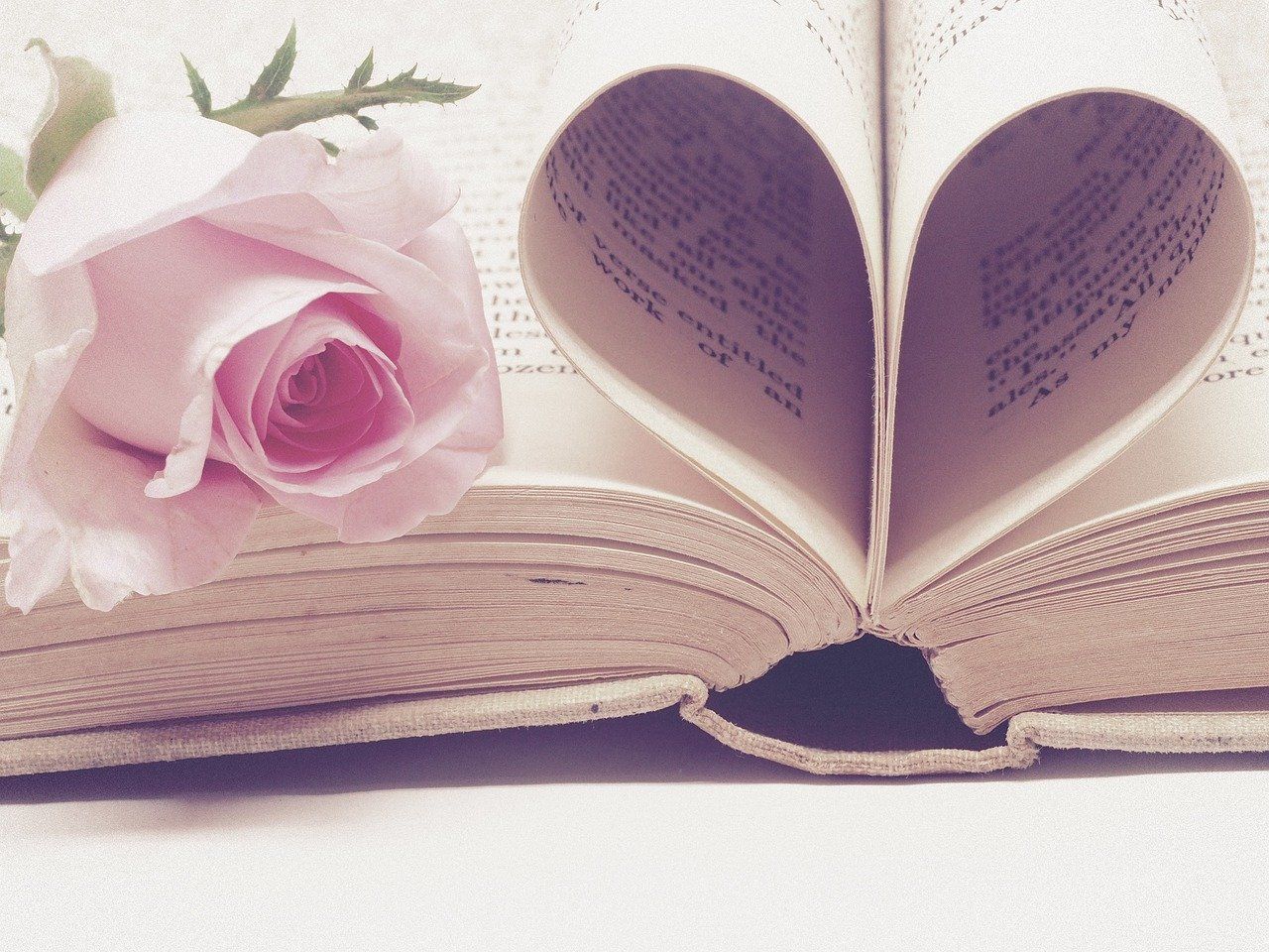 20 Kata Kata Cinta Romantis Menyentuh Hati