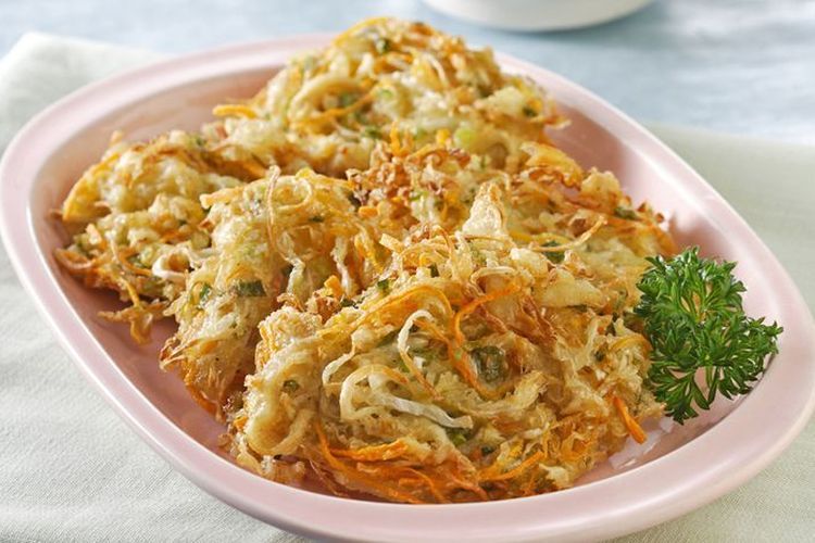 Ilustrasi bakwan sayur.  