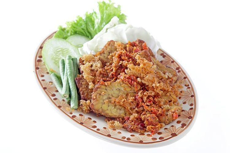 Ilustrasi tempe penyet dengen kremes. 