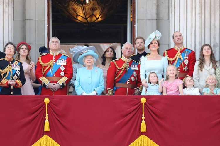 LONDON, ENGLAND - JUNE 09: Princess Anne, Princess Royal, Princess Beatrice, Lady Louise Windsor, Prince Andrew, Duke of York, Queen Elizabeth II, Meghan, Duchess of Sussex, Prince Charles, Prince of Wales, Prince Harry, Duke of Sussex, Catherine, Duchess of Cambridge, Prince William, Duke of Cambridge, Princess Charlotte of Cambridge, Savannah Phillips, Prince George of Cambridge and Isla Phillips watch the flypast on the balcony of Buckingham Palace during Trooping The Colour on June 9, 2018 in London, England. The annual ceremony involving over 1400 guardsmen and cavalry, is believed to have first been performed during the reign of King Charles II. The parade marks the official birthday of the Sovereign, even though the Queens actual birthday is on April 21st.  