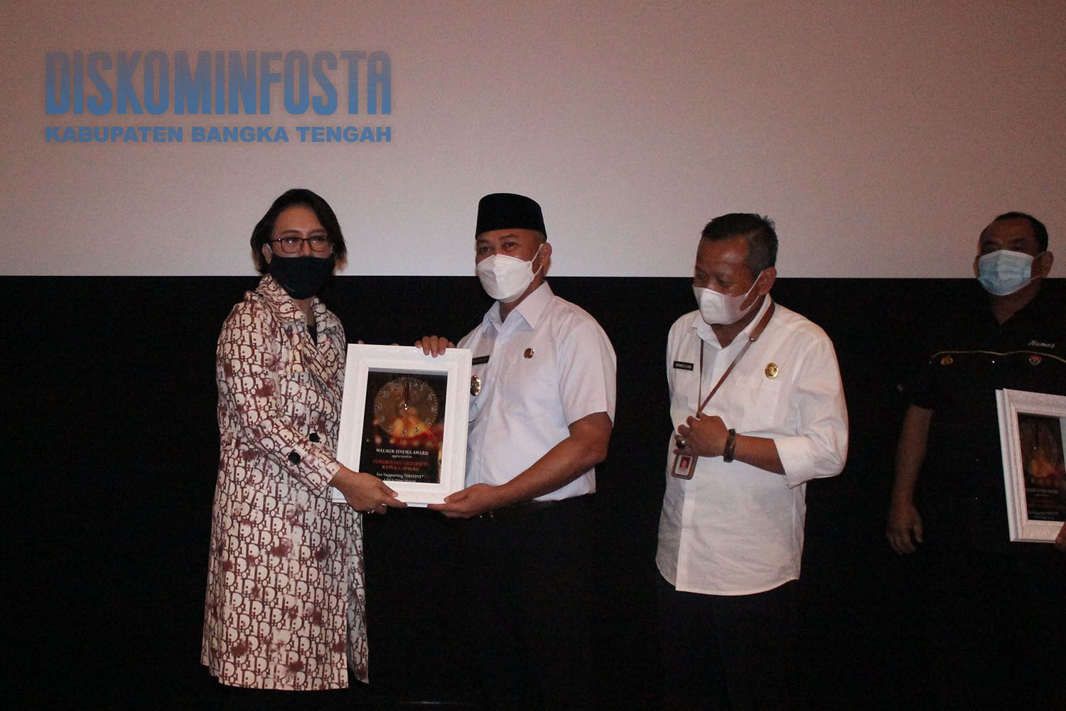 Wakil Bupati Bangka Tengah, Herry Erfian, menghadiri Gala Premiere Film &quot;Destiny&quot; yang digelar oleh Dinas Kebudayaan dan Pariwisata Provinsi Bangka Belitung bersama Walmer Sinema