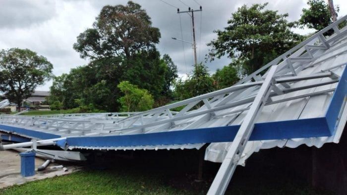 Kampus Polman Babel di kawasan Air Kantung Kecamatan Sungailiat Kabupaten Bangka dihantam musibah bencana alam tiupan angin puting beliung, Rabu (24/03/2021) sekitar pukul 15.00 WIB.