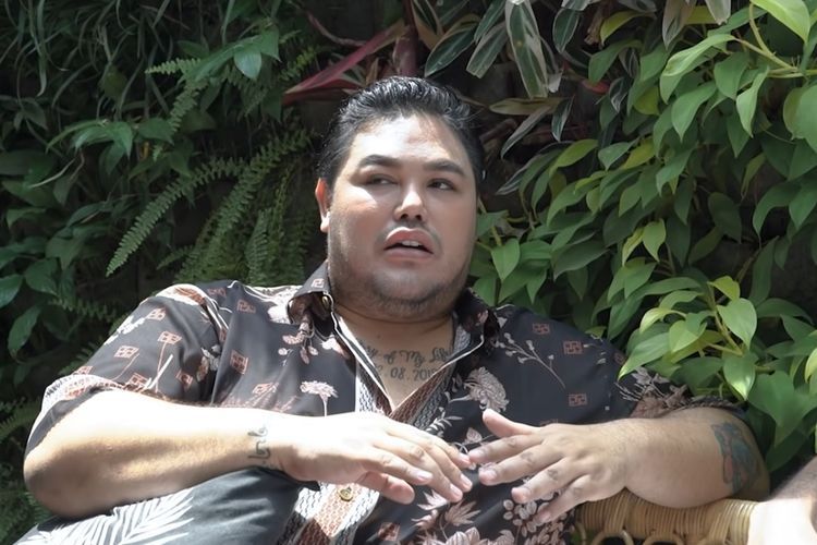Perancang busana dan pembawa acara Ivan Gunawan 