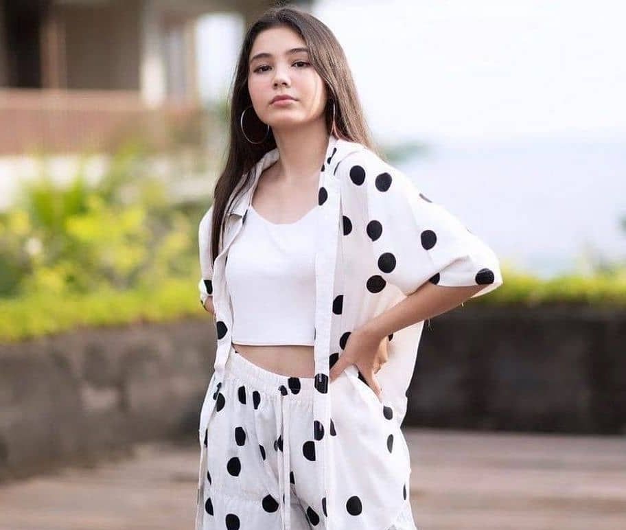 Lea Ciarachel pemeran Zahra 