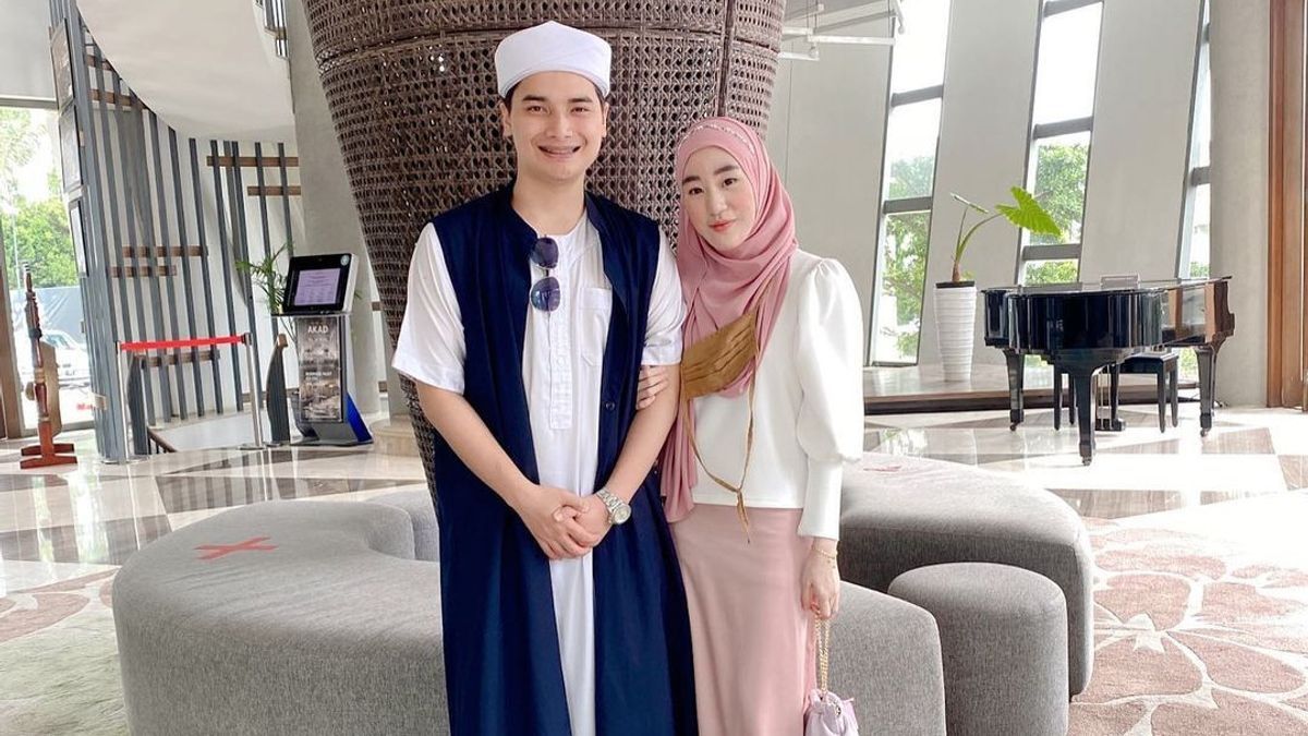 Alvin Faiz dan Larissa Chou  