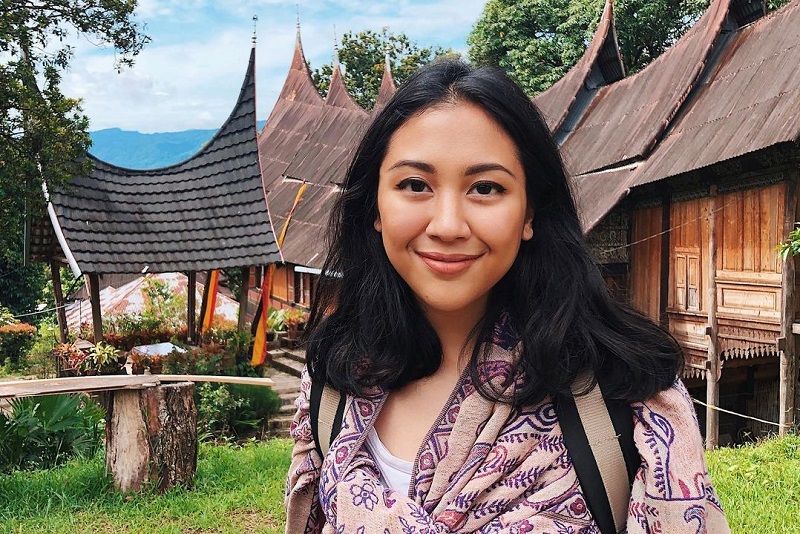 Artis peran yang juga penyanyi Sherina Munaf 