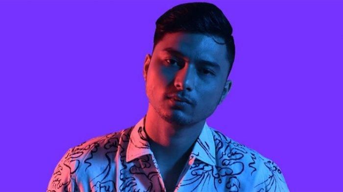  Elian Rillis Lagu Whould You