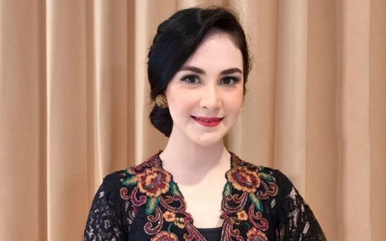 Adu Gaya 5 Istri Pejabat Muda Indonesia, Pesonanya Enggak Luntur! -  Sonora.id