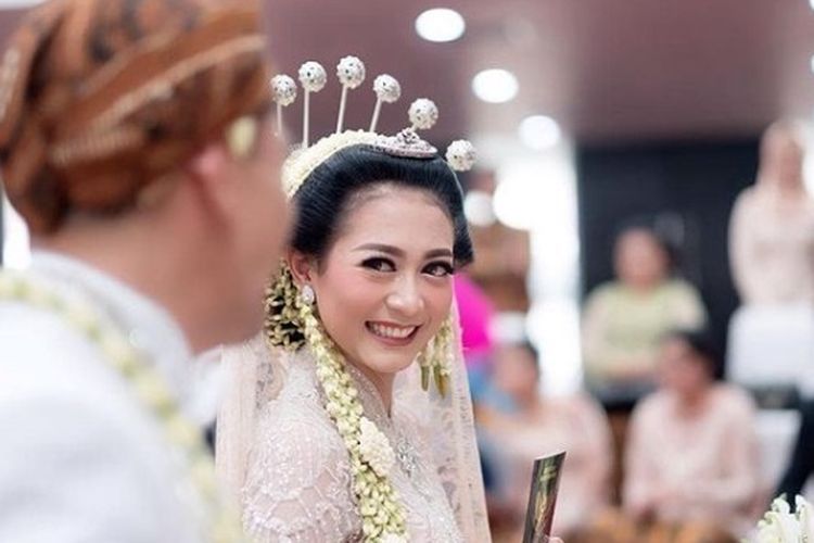 Istri Chico Hakim, Citra Soeroso. Citra meninggal dunia pada Rabu (14/7/2021). 