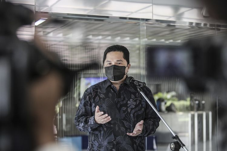 Menteri BUMN Erick Thohir menyampaikan keterangan pers di Gedung Kementerian BUMN, Jakarta, Rabu (2/6/2021).(ANTARA   