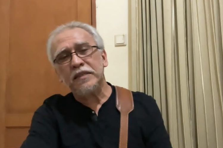 Iwan Fals menceritakan proses persalinan Galang Rambu Anarki.  