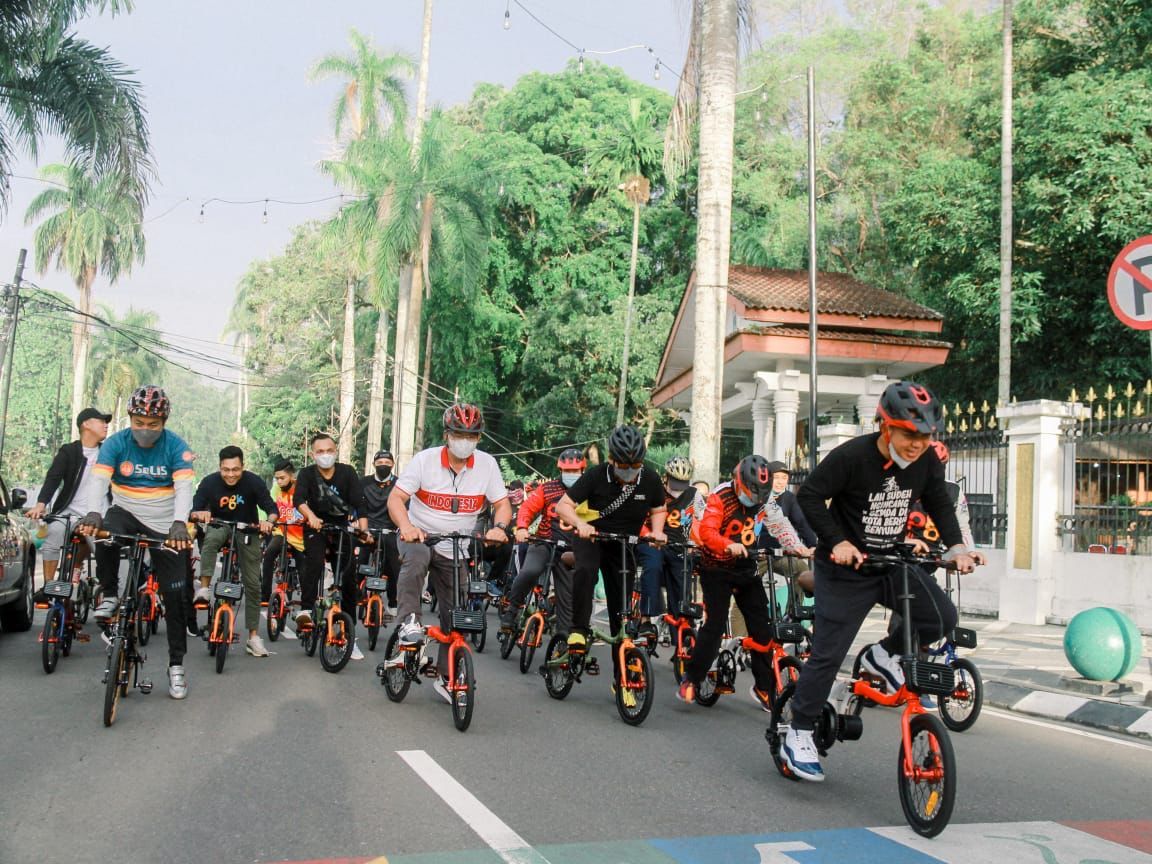 Walikota Pangkalpinang, Maulan Aklil Gowes Pakai Sepeda PGK