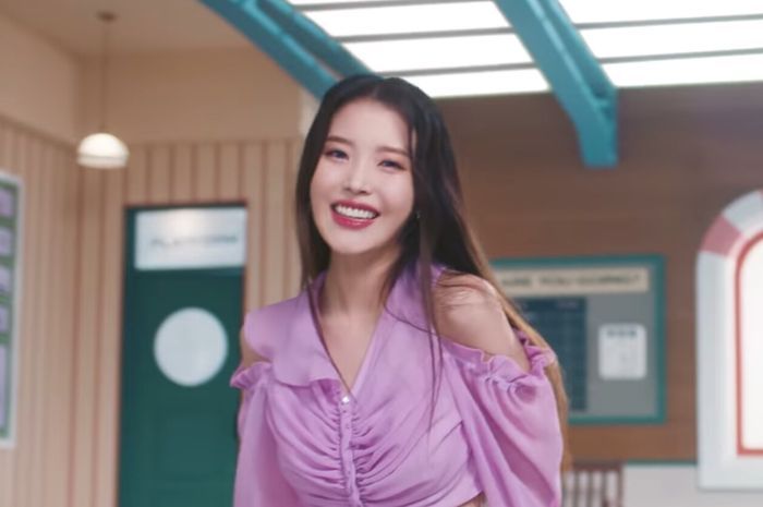 IU