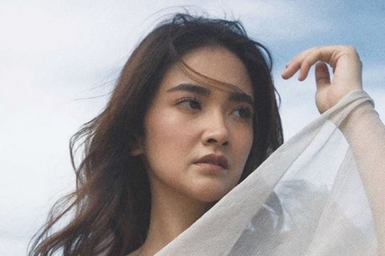 Artis Nadya Arina. 