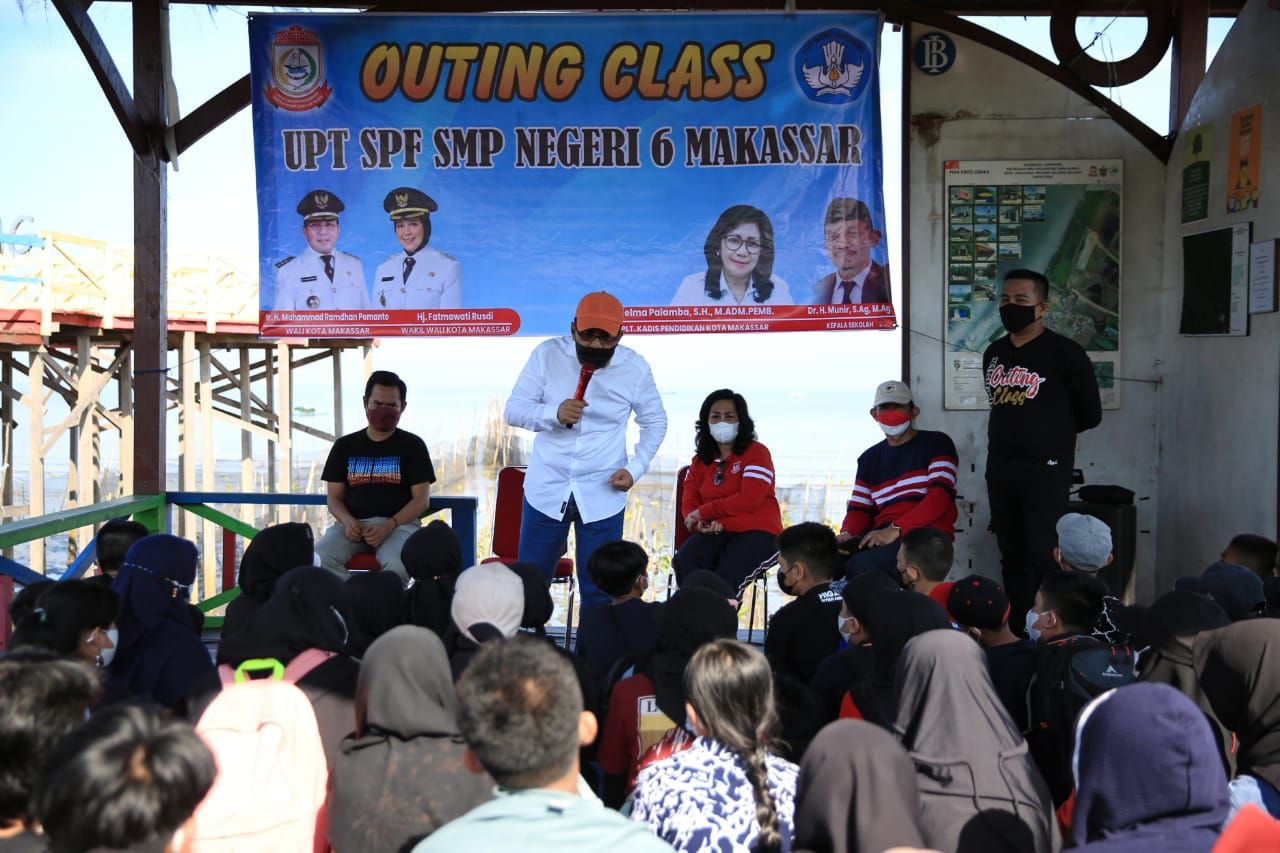 Outing Class di Makassar, Pelajar Dikenalkan Lingkungan Sekitar - Sonora.id