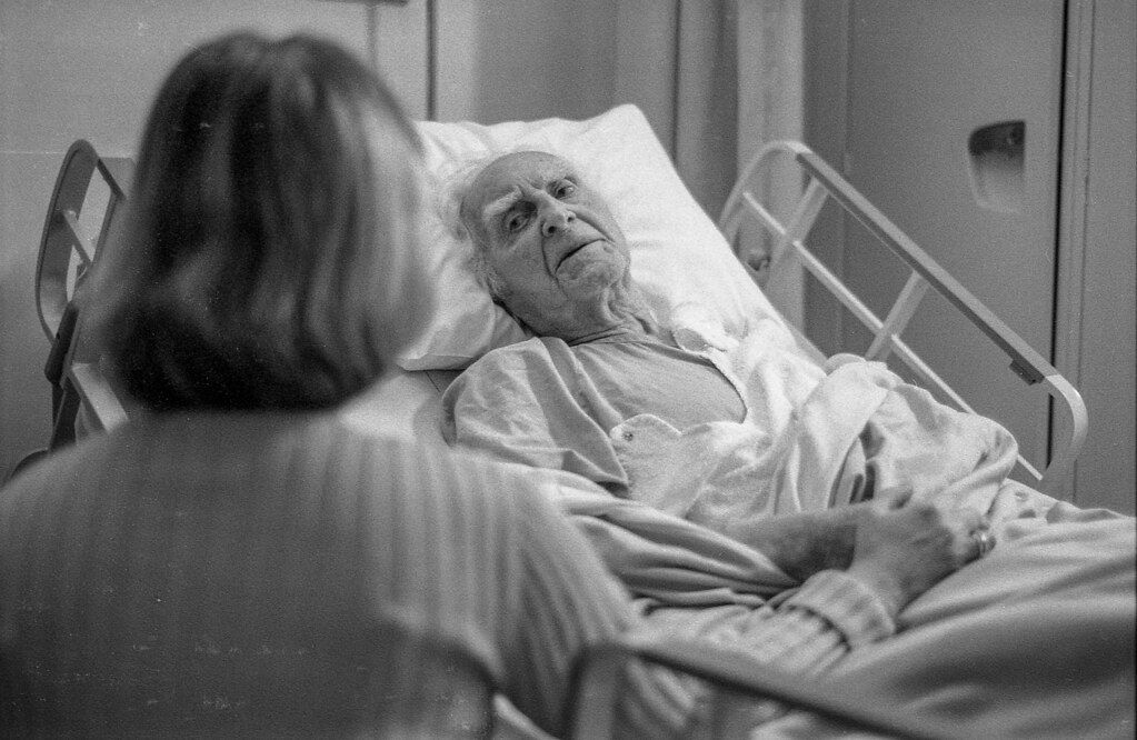 Tafsir Mimpi Orang Tua Meninggal Ternyata Pertanda Ditipu Oleh Orang Terdekat Sonora Id